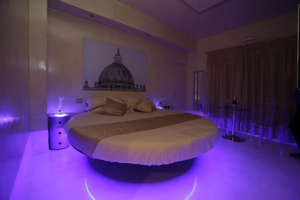 Myrome Vatican Pokoj fotografie